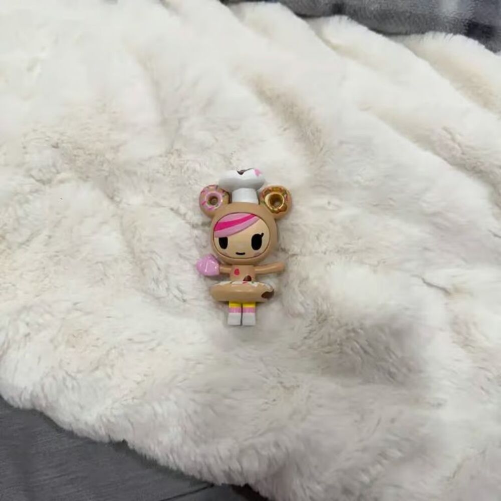 tokidoki donutella & her sweet friends “bakerina” mini figure